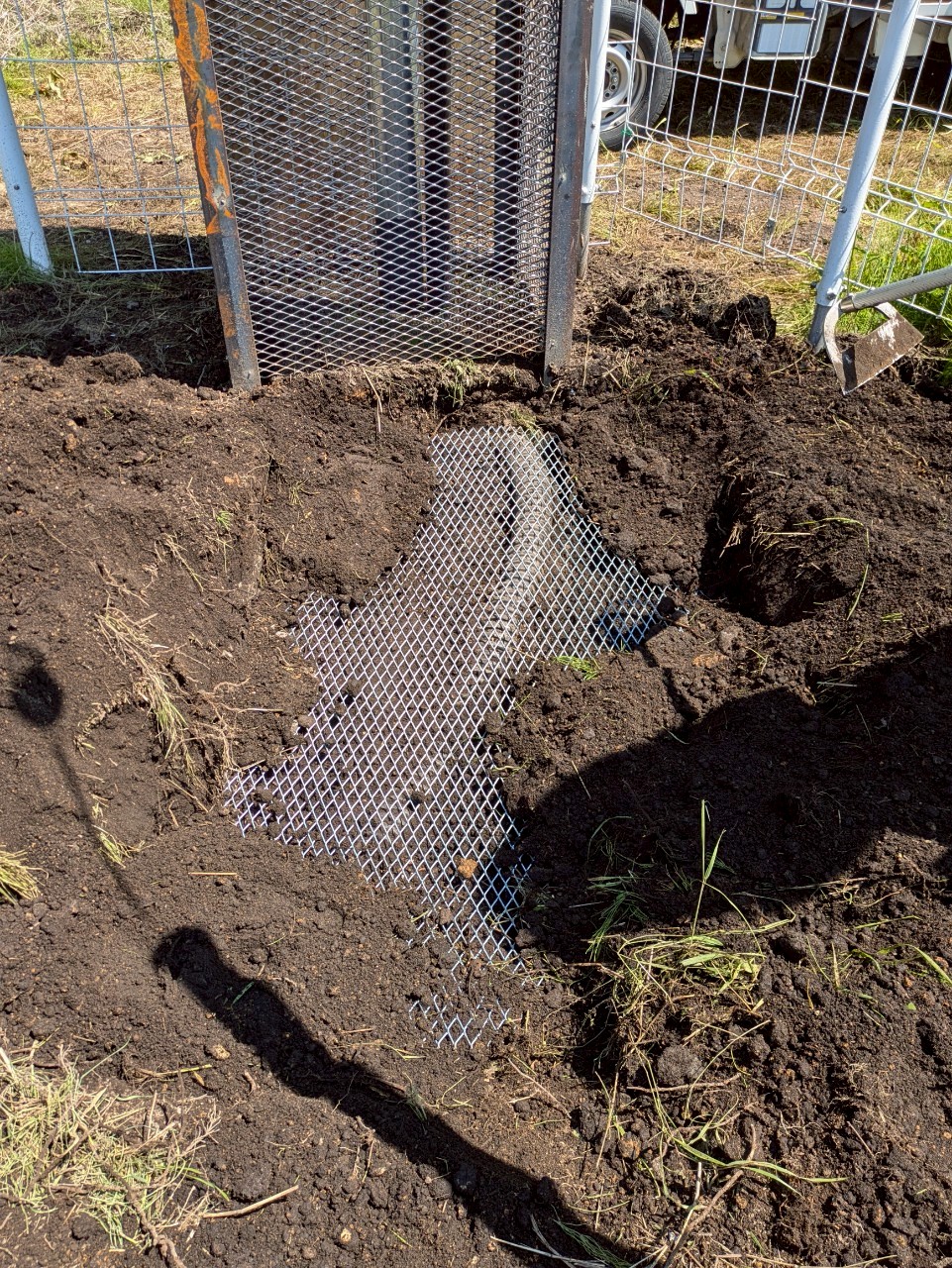 埋設プレートガード